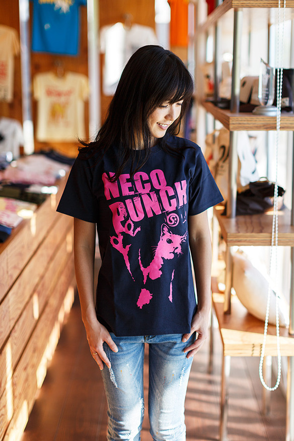 SCOPYネコTシャツ「NECO PUNCH」ネイビー 3枚目の画像