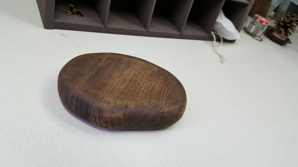 【sold】木の小皿　そらまめ型 1枚目の画像