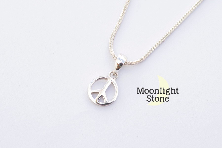 平和のシンボル peace END THE × ネックレス SOLOIST