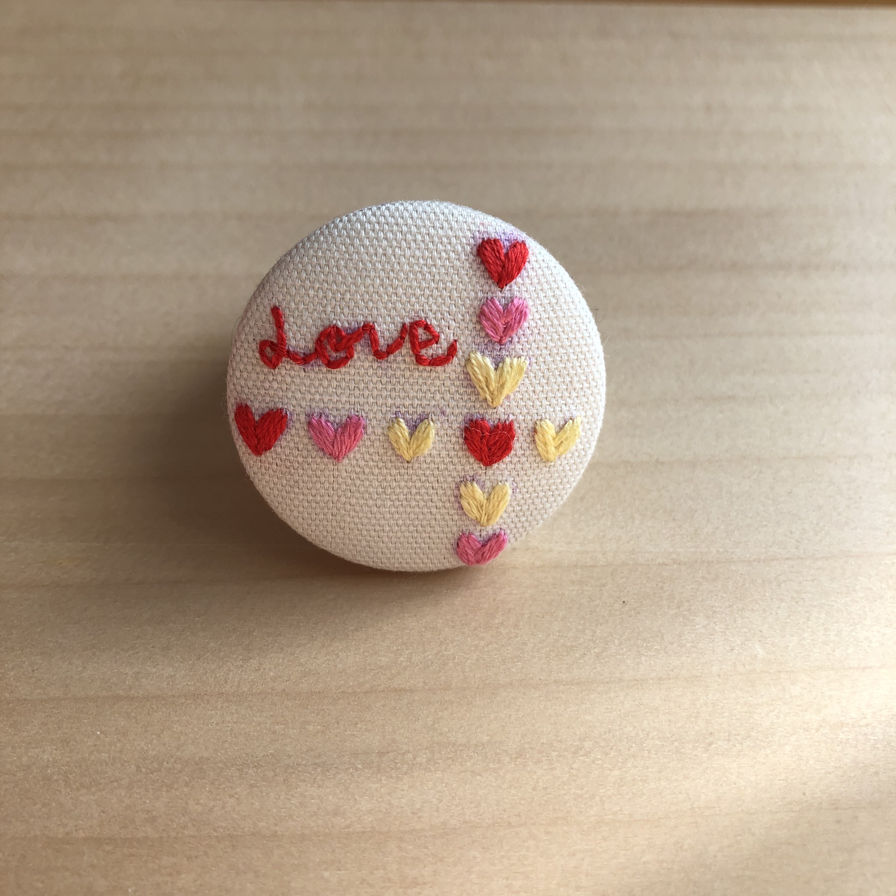 ハンドメイド刺繍ブローチ　bulaunbulaun様ご確認ページです。 ハンドメイド刺繍ブローチ bulaunbulaun様ご確認ページです
