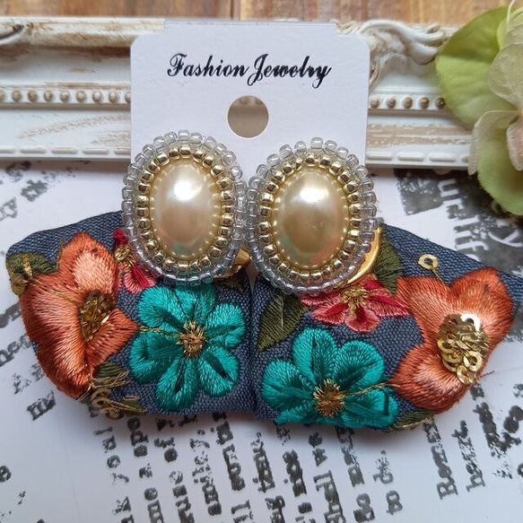 ピアス】おおぶり ビーズ刺繍 カボション パール シルバー インド刺繍 