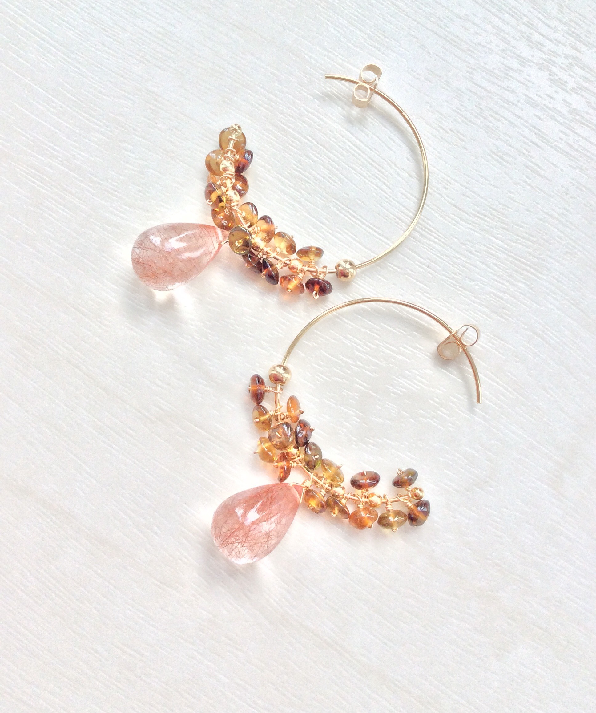 14kgf コッパールチルクォーツとマルチカラートルマリンのフープピアス