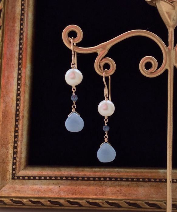 淡水真珠とサファイア・エンジェライトのピアス 5枚目の画像