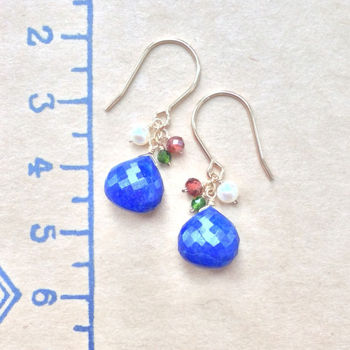 マイクロカット☆ラピスラズリの12月ピアス ピアス（フック・チェーン