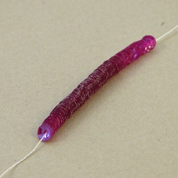 05 φ4ミリ 糸通し カップ型スパングル(キュベット) リュネビル刺繍・オートクチュール刺繍 2枚目の画像
