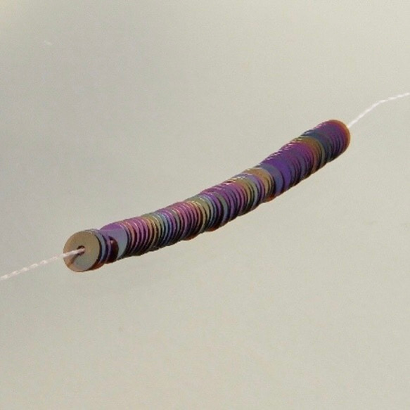 34 φ4ミリ 糸通し 平型スパングル(パイエット) リュネビル刺繍・オートクチュール刺繍 2枚目の画像