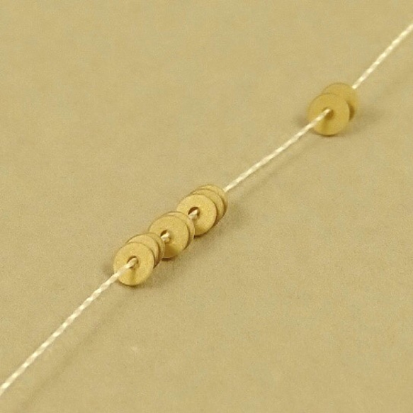 19 φ3ミリ 糸通し 平型スパングル(パイエット) リュネビル刺繍・オートクチュール刺繍 3枚目の画像
