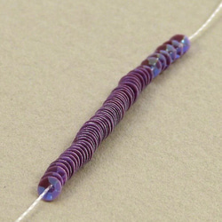 SALE! 07 φ3ミリ 糸通し カップ型スパングル(キュベット) リュネビル刺繍・オートクチュール刺繍 2枚目の画像