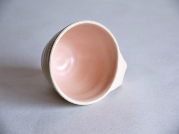 桃釉の掛け分けティーカップ 4枚目の画像