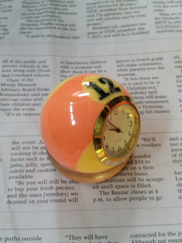 本物ビリヤードボール加工時計　桜色シリーズ　12番 2枚目の画像