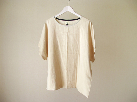 ダブルガーゼ（綿100%）のシャツ（ベージュ） 4枚目の画像