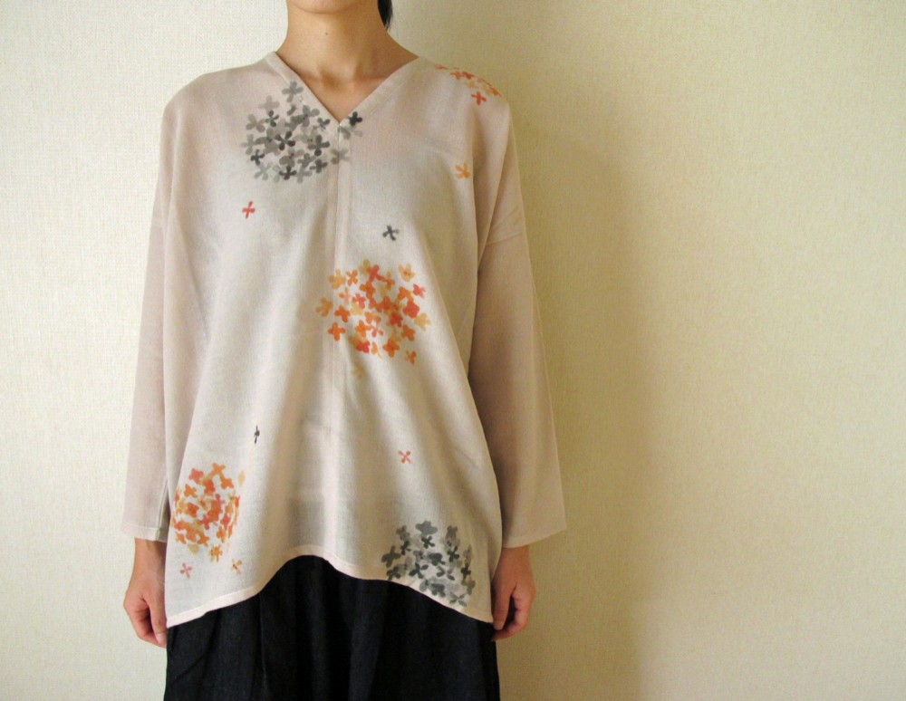 ウールジョーゼットブラウス　手描き染め　金木犀