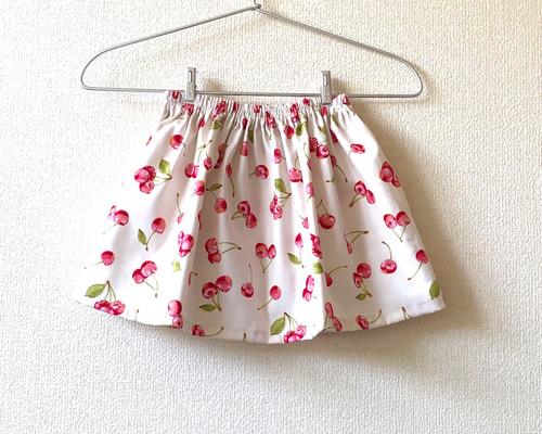 ボンポワン☆さくらんぼ柄シャツ、赤スカート☆size10 ボンポワン☆さくらんぼ柄シャツ、赤スカート☆size10 トップス