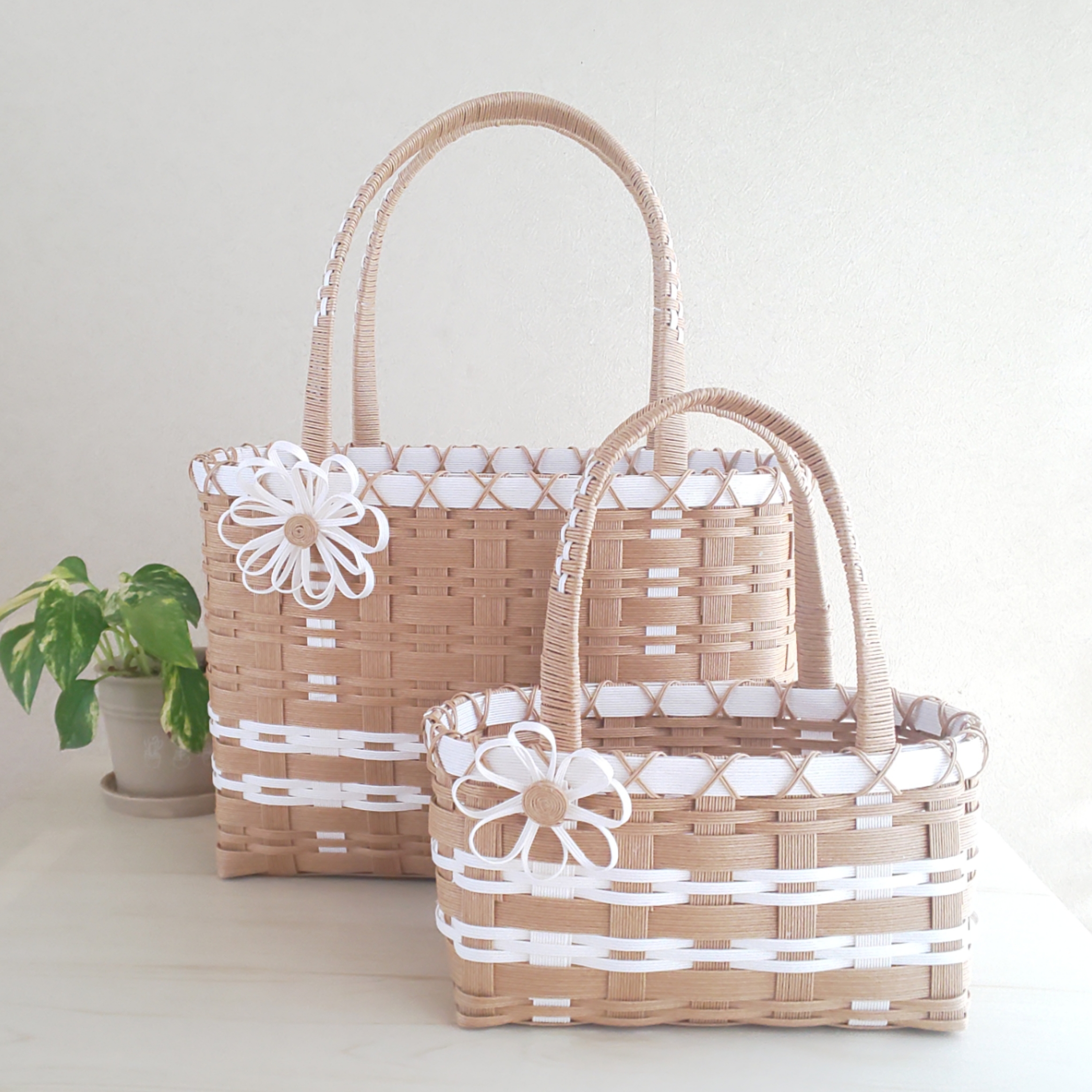 親子で持ちたい かごバッグ 取外し可能 花飾り付き 夏 かばん セット ベージュ ホワイト
