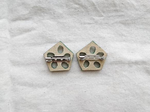 おくらのブローチ 2枚目の画像