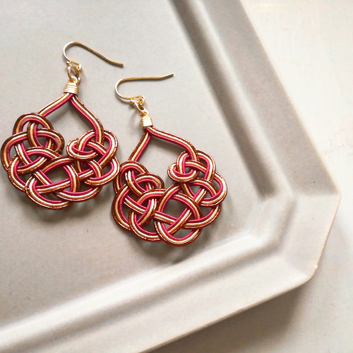 水引 けさ結びのピアス :ブラウン×ゴールド×ワインレッド（イヤリング