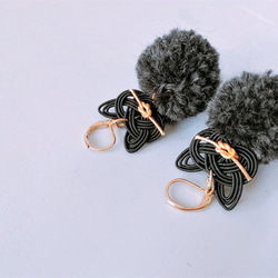 蓬鬆的！水木貓結耳環*黑色（可以改變耳環）《冬季準備手工2020》 第4張的照片