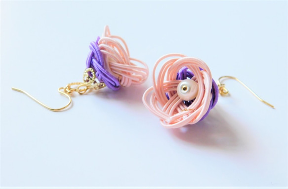 花卉水木耳環/耳環顏色：淺粉色 第7張的照片