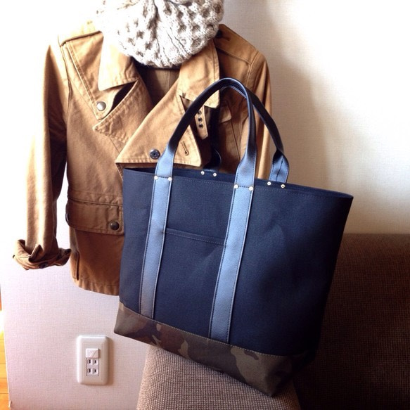 NEWSTANDARD TOTE（M）ブラ×カモフラージュ×レザーブラック 2枚目の画像