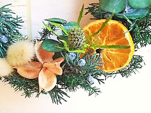 マウンテンジュニパーベリーとオレンジのリース   プレゼント、母の日、記念日に  マイルームに。 2枚目の画像