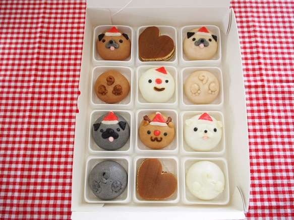 ご予約受付11/30まで】パグちゃんズ！のクリスマス12個入箱詰め 和菓子 