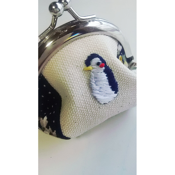 帆布刺繍 ペンギン物語 冬支度ハンドメイド2016 1枚目の画像