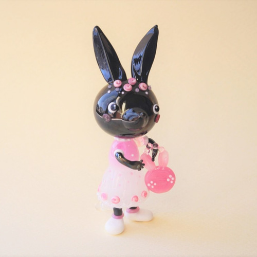うさぎ様はブラック1枚 ホワイトタイガーとブラックタイガー お札を燃やすうさぎ先生