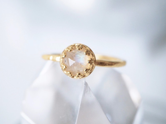 rose cut moonstone ring 1枚目の画像