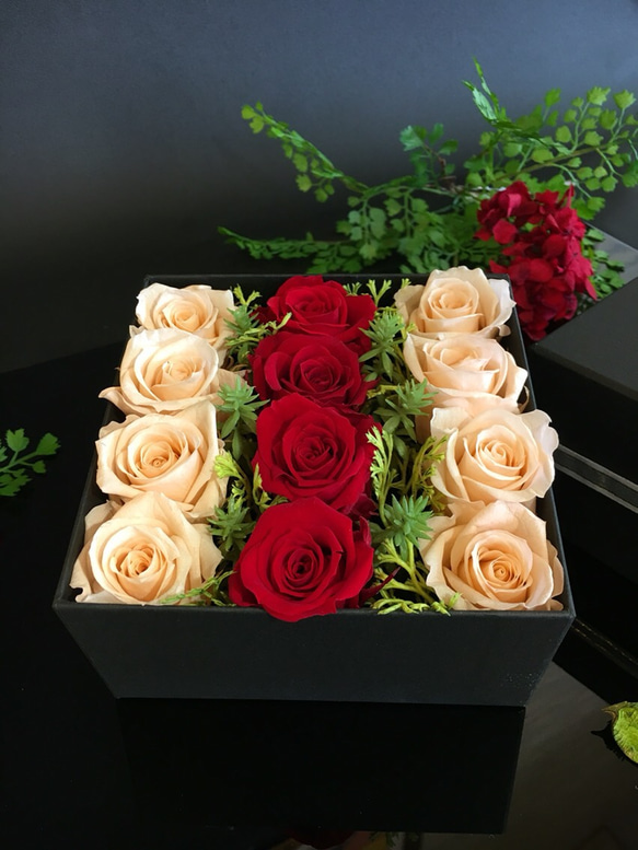 flower box☆ 女性が大好きな薔薇の詰合せ♪ プリザーブドフラワー♪ ピンク&レッド☆ 3枚目の画像