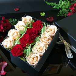 flower box☆ 女性が大好きな薔薇の詰合せ♪ プリザーブドフラワー♪ ピンク&レッド☆ 4枚目の画像