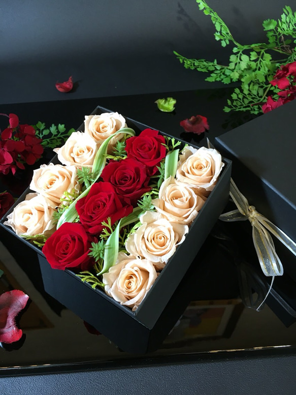 flower box☆ 女性が大好きな薔薇の詰合せ♪ プリザーブドフラワー♪ ピンク&レッド☆ 4枚目の画像