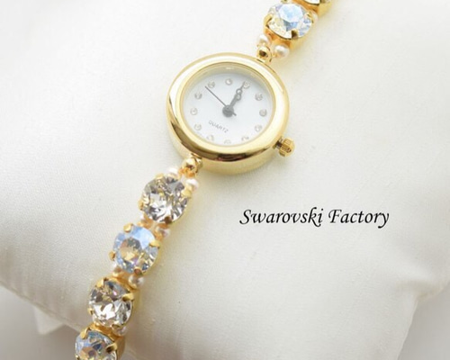 SWAROVSKI CRYSTAL FROST クリスタルフロスト　時計 SWAROVSKI スワロフスキー CRYSTAL FROST クリスタル フロスト