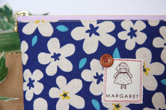 【sale】●ハンドメイド●お花とMARGARETのポーチ　 2枚目の画像