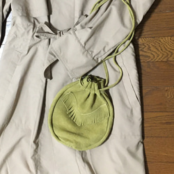革ベロア  ミニ巾着バッグ 1枚目の画像