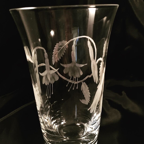 フクシア柄クリスタルグラス（生地はノリタケ） グラス miss 通販