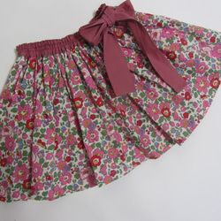 リバティBetsy ピンク　ギャザースカート　サイズ90 1枚目の画像