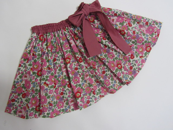リバティBetsy ピンク　ギャザースカート　サイズ100 3枚目の画像