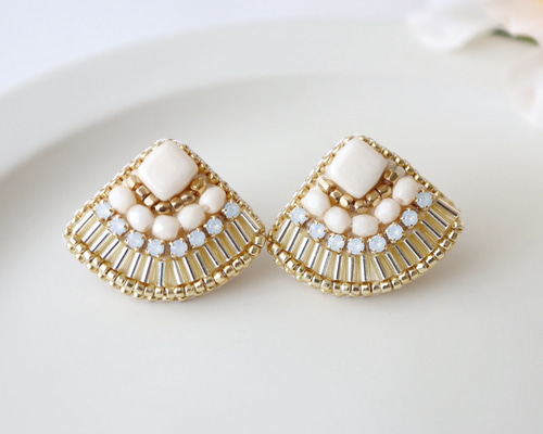 【1206】竹ビーズのピアス／イヤリング 竹ビーズ シルバー×ブラック スクエア ビーズ ピアス /イヤリング