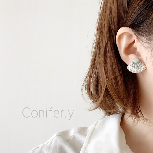 ペイントビーズ♡　マーメイド　樹脂薔薇　ピアス/イヤリング✩*॰¨ ペイントビーズ マーメイド 樹脂薔薇 ピアス/イヤリング*॰¨