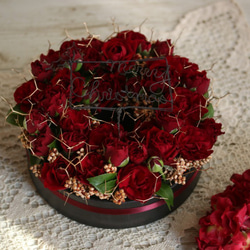 ◯受注制作◯赤バラと実物のテーブルリース＊Sサイズ（生花） 2枚目の画像