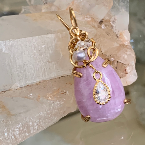 クンツァイト⭐︎ワイヤーアート・ペンダントトップ