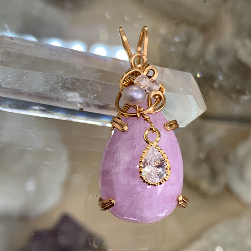 クンツァイト⭐︎ワイヤーアート・ペンダントトップ ペンダントトップ