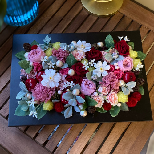 オーダーメイドのプリザーブドフラワー・フレームアレンジ