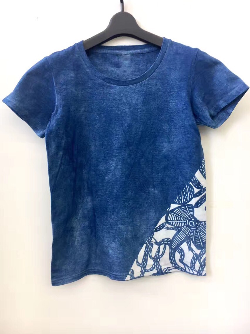 藍染Tシャツ・エリマキトカゲ