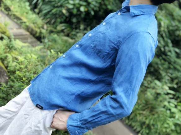 本藍染リネンシャツ・淡 1枚目の画像