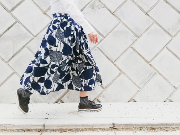 meme型染め　藍染スカート・ホロホロ鳥 