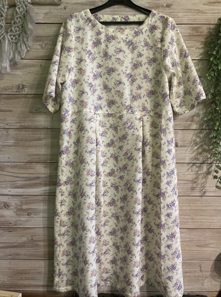 コットン花柄切り替えタックワンピース