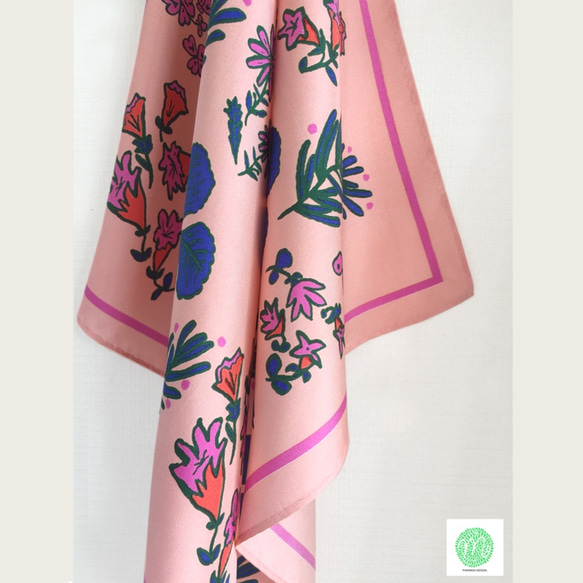 Flower シルクスカーフ • pink 2枚目の画像