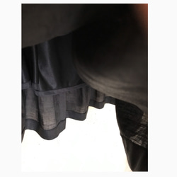 100％の本麻素材　 上品な黒色でタックとギャザースカート　 7枚目の画像