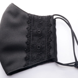 【セール】エレガントなレース付き布マスク／ブラック 3枚目の画像